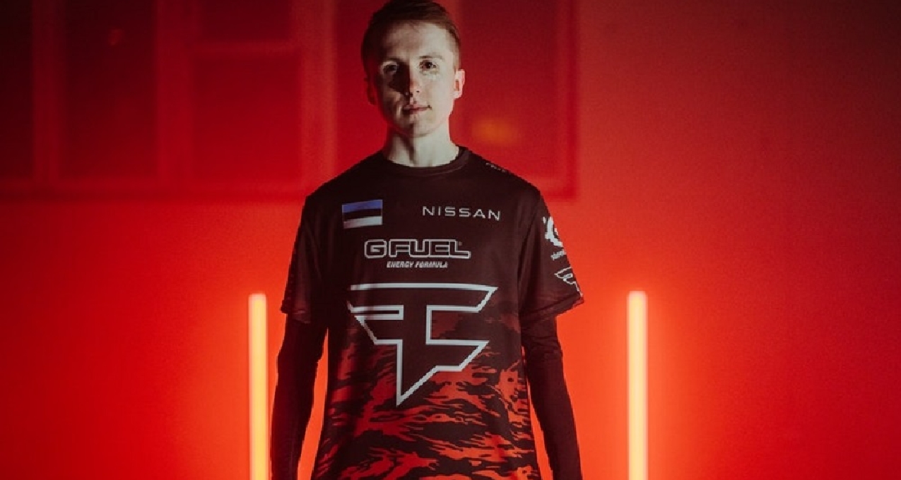 资讯今晚，离钻石只有一步之遥。玩了八个赛季